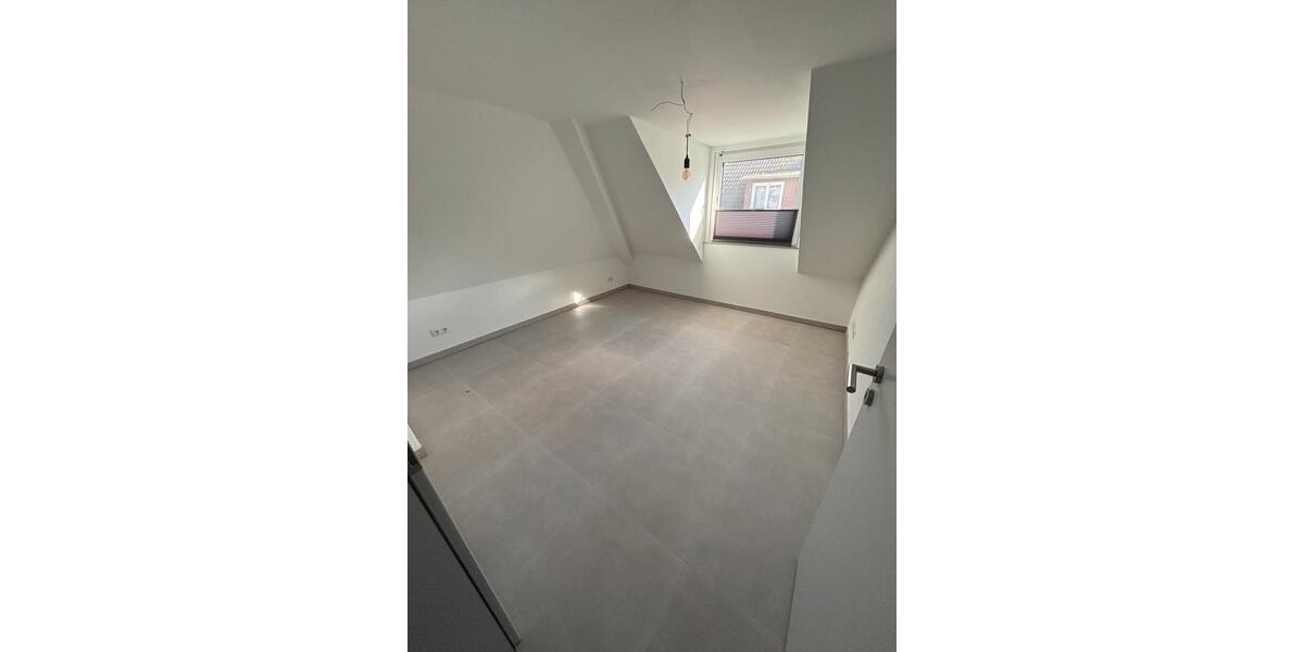 Dachgeschoßwohnung Gießen - 2 Zimmer, 60 m&sup2;, 950&euro; | Angebot:25233666
