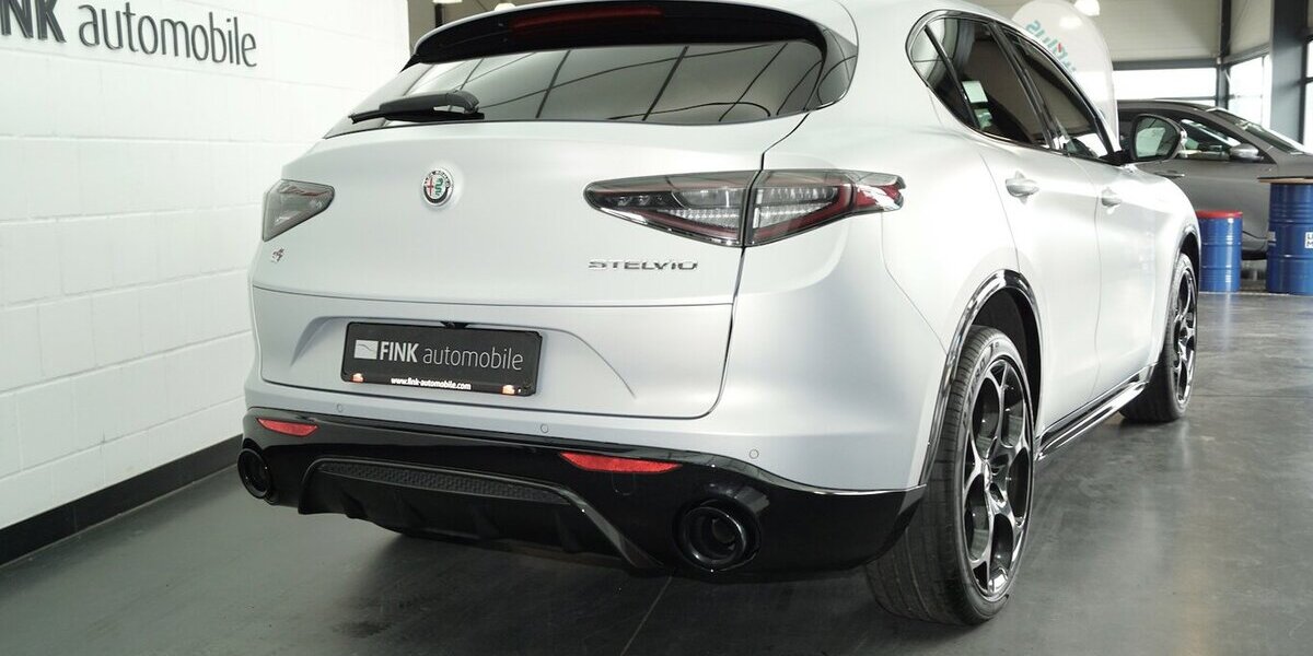 Alfa Romeo Stelvio 2.2 D Competizione Q4 ALLRAD LEDER AHK 45.000 km 39.385 &euro; Lich 35423