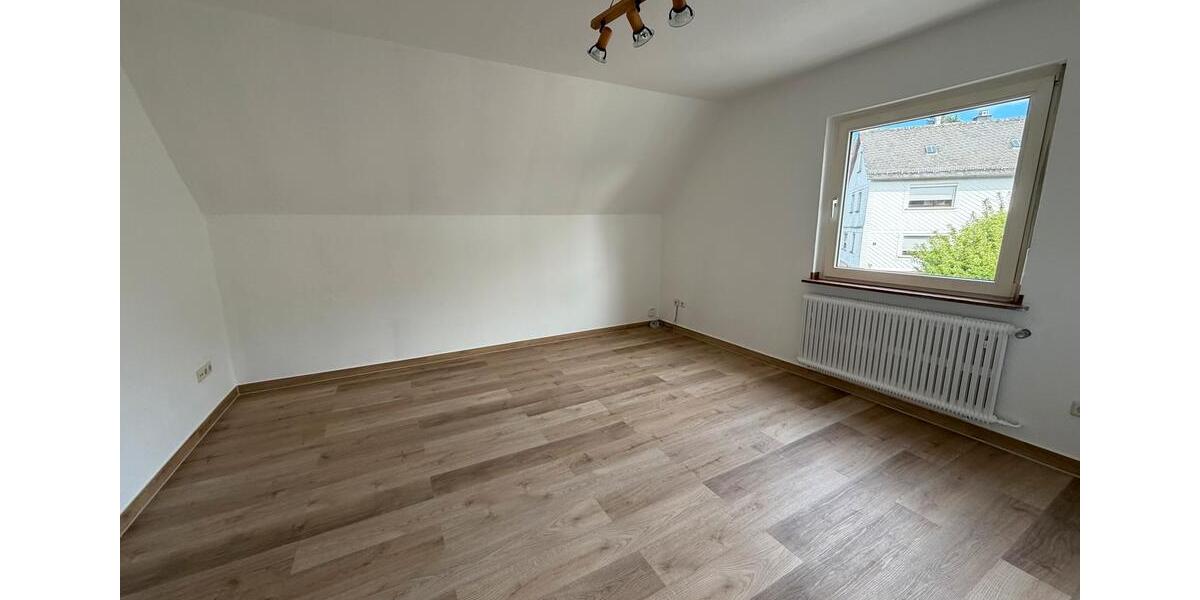 Etagenwohnung Leun - 2 Zimmer, 65 m&sup2;, 490&euro; | Angebot:26679018