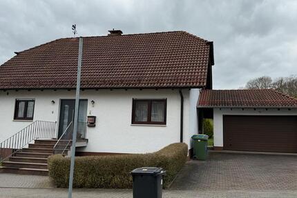 Haus Grünberg - 6 Zimmer, 155 m&sup2;, 1.650&euro; | Angebot:25977487