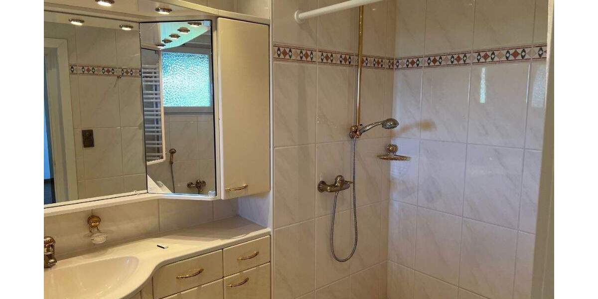 Mehrfamilienhaus, Wohnhaus Wettenberg - Krofdorf-Gleiberg Krofdorf-Gleiberg - 9 Zimmer, 243 m&sup2;, 675.000&euro; | Angebot:25695835