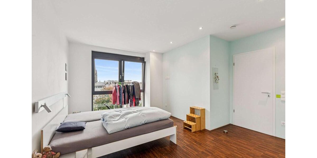 Einfamilienhaus Bad Nauheim - 5 Zimmer, 328 m&sup2;, 3.800&euro; | Angebot:23244973