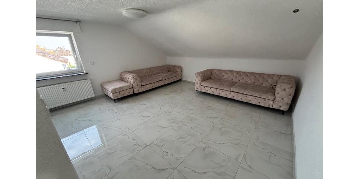 Dachgeschoßwohnung Gießen Wieseck - 4 Zimmer, 75 m&sup2;, 1.000&euro; | Angebot:26420267