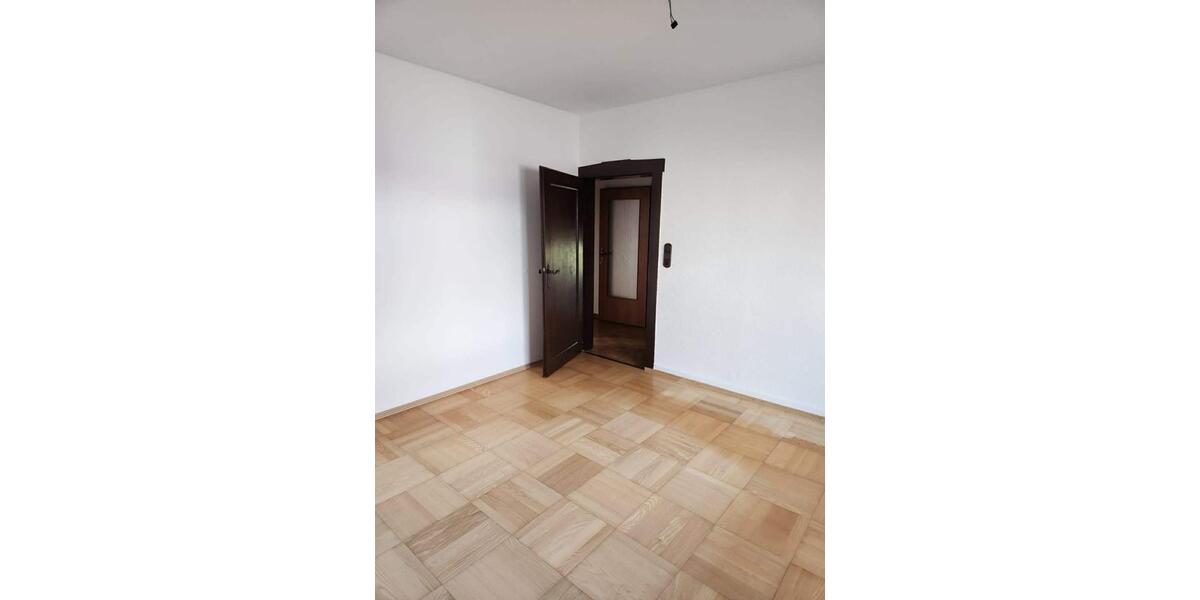 Erdgeschoßwohnung Friedberg (Hessen) - 3 Zimmer, 75 m&sup2;, 1.280&euro; | Angebot:26689688