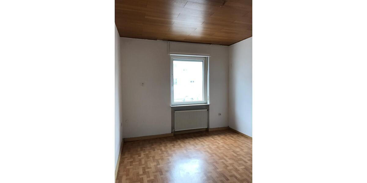 Etagenwohnung Gießen - 4 Zimmer, 92 m&sup2;, 920&euro; | Angebot:25811209