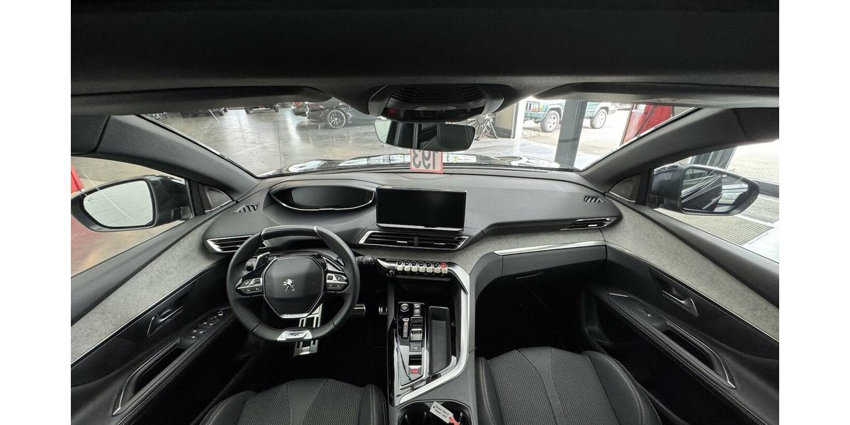 Peugeot 5008 GT 130 Black Edition EAT8 Panoramadach 17.300 km 26.620 &euro; Lich 35423