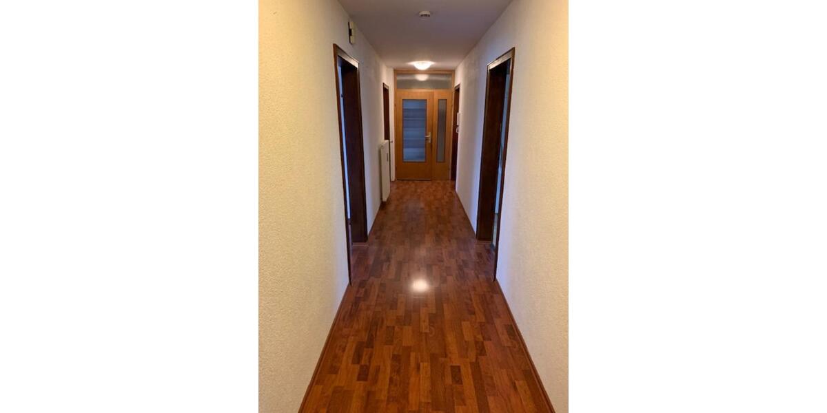 Dachgeschoßwohnung Braunfels - 4 Zimmer, 110 m&sup2;, 850&euro; | Angebot:25918770