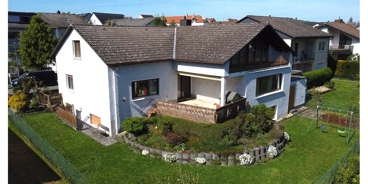 Einfamilienhaus Gießen / Wieseck Wieseck - 8 Zimmer, 220 m&sup2;, 495.000&euro; | Angebot:27346083