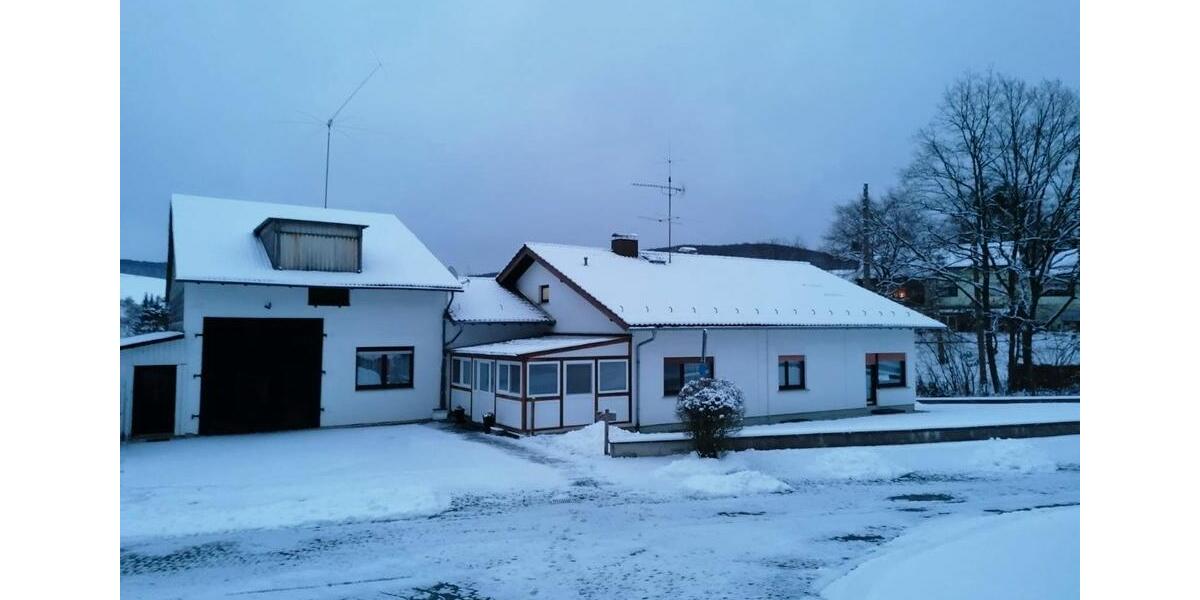 Bauernhaus, Landhaus Waldsolms - 9 Zimmer, 280 m&sup2;, 950.000&euro; | Angebot:25332828