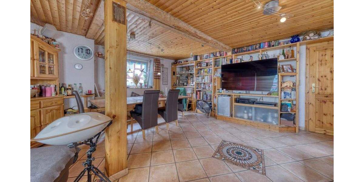 Mehrfamilienhaus, Wohnhaus Schöffengrund / Schwalbach Schwalbach - 1 Zimmer, 320 m&sup2;, 329.000&euro; | Angebot:25837236