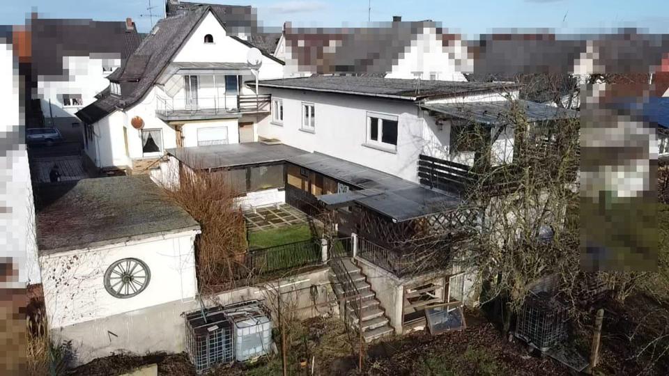 Einfamilienhaus Wetzlar Münchholzhausen - 11 Zimmer, 214 m&sup2;, 290.000&euro; | Angebot:25831549