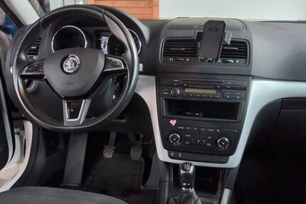 Skoda Yeti 102.304 km 10.500 &euro; Lohra 35102