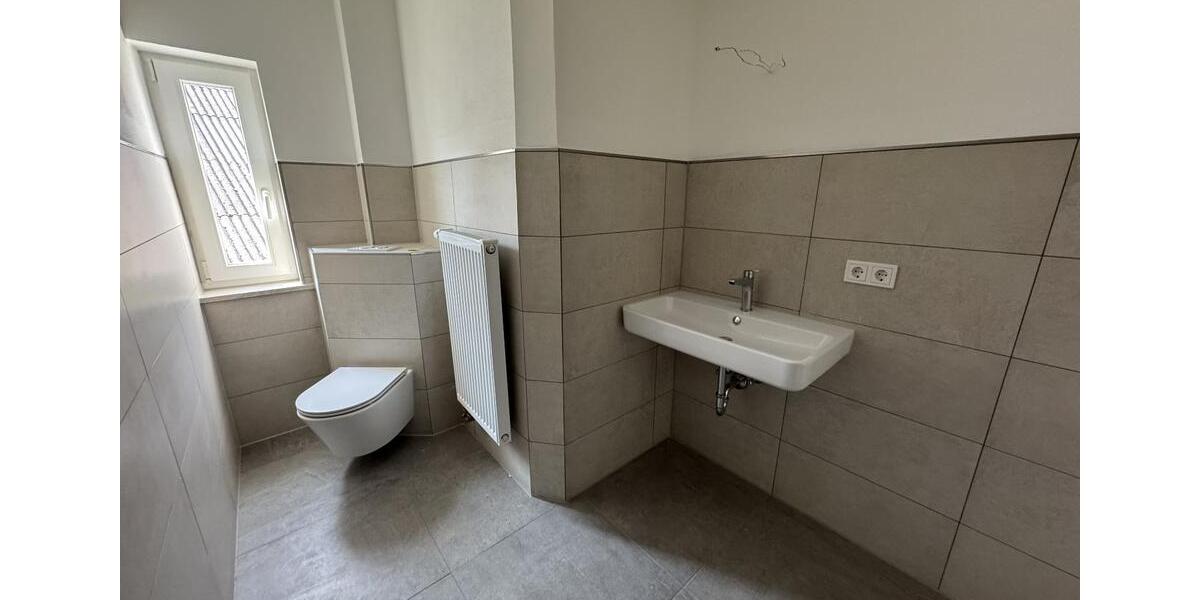 Dachgeschoßwohnung Homberg (Ohm) - 4 Zimmer, 117 m&sup2;, 1.100&euro; | Angebot:24878845