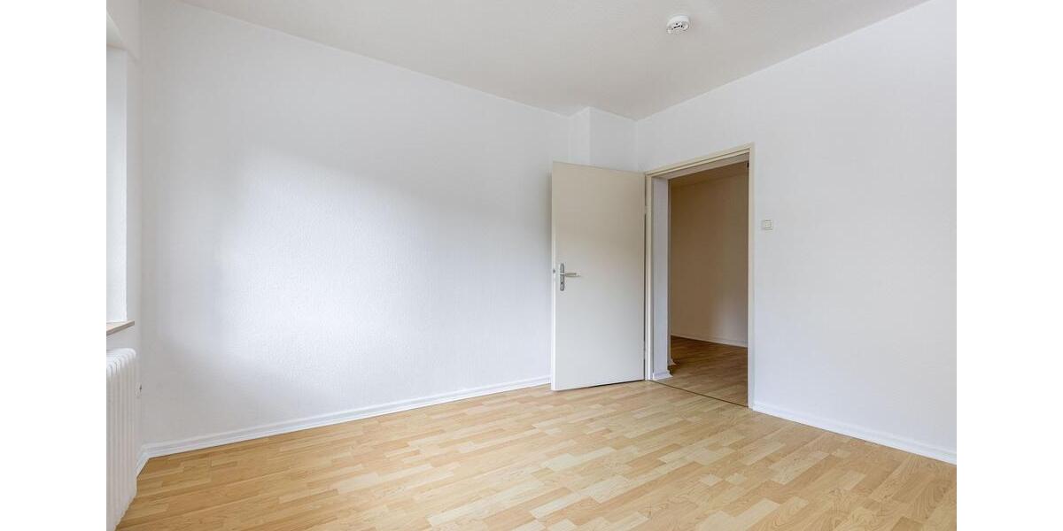 Etagenwohnung Gießen - 2 Zimmer, 65 m&sup2;, 990&euro; | Angebot:25980802