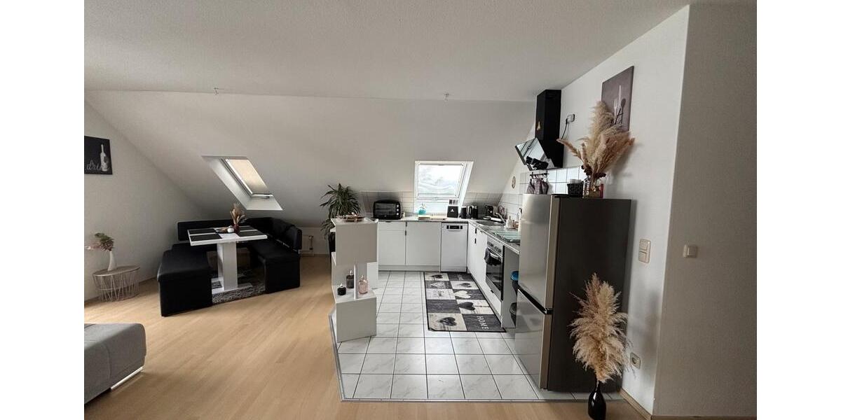 Dachgeschoßwohnung Waldsolms - 3.5 Zimmer, 72 m&sup2;, 650&euro; | Angebot:25360885