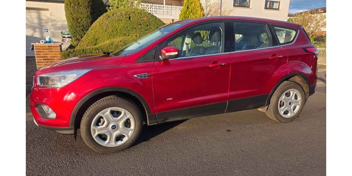 Ford Kuga 131.800 km 11.900 &euro; Langgöns 35428