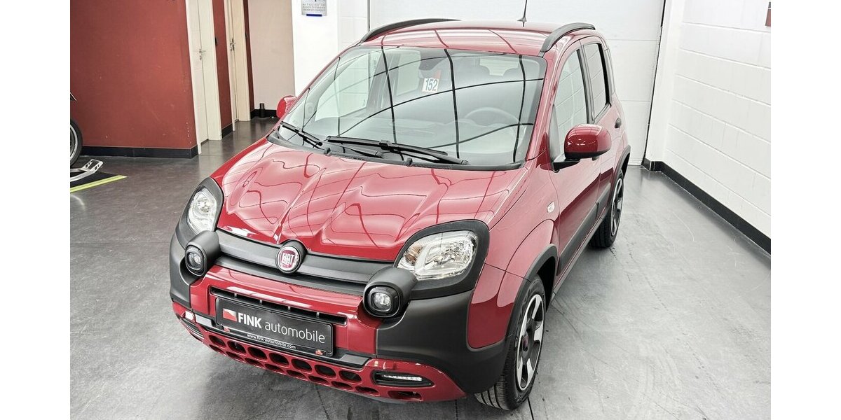 Fiat Panda Red 1.0 Hybrid 1.Hand Neuwertig! 1.600 km 14.220 &euro; Lich 35423