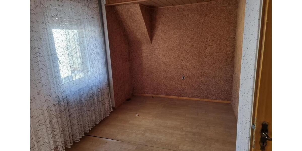 Einfamilienhaus Wetzlar Münchholzhausen - 11 Zimmer, 214 m&sup2;, 290.000&euro; | Angebot:25831549