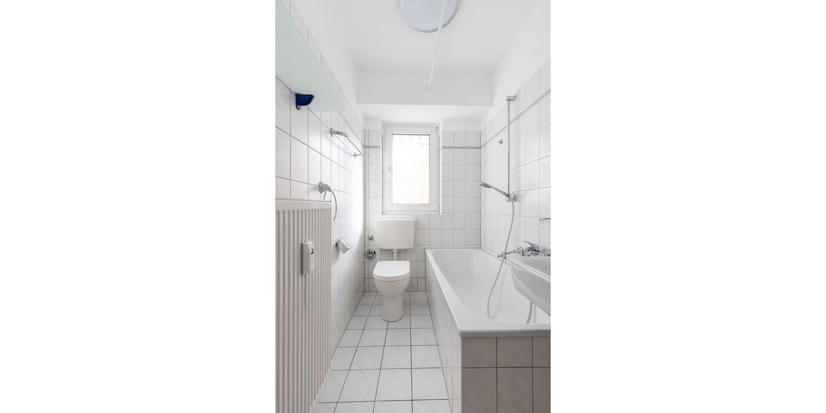 Etagenwohnung Gießen - 2 Zimmer, 65 m&sup2;, 990&euro; | Angebot:25980802