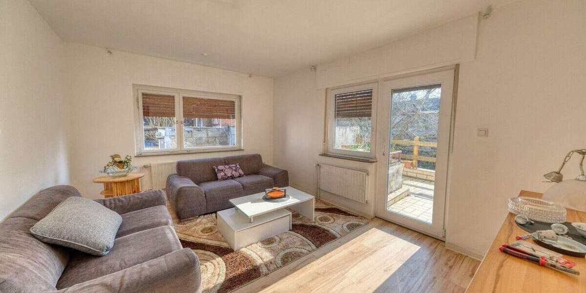 Mehrfamilienhaus, Wohnhaus Aßlar - 8 Zimmer, 186 m&sup2;, 219.000&euro; | Angebot:25697034