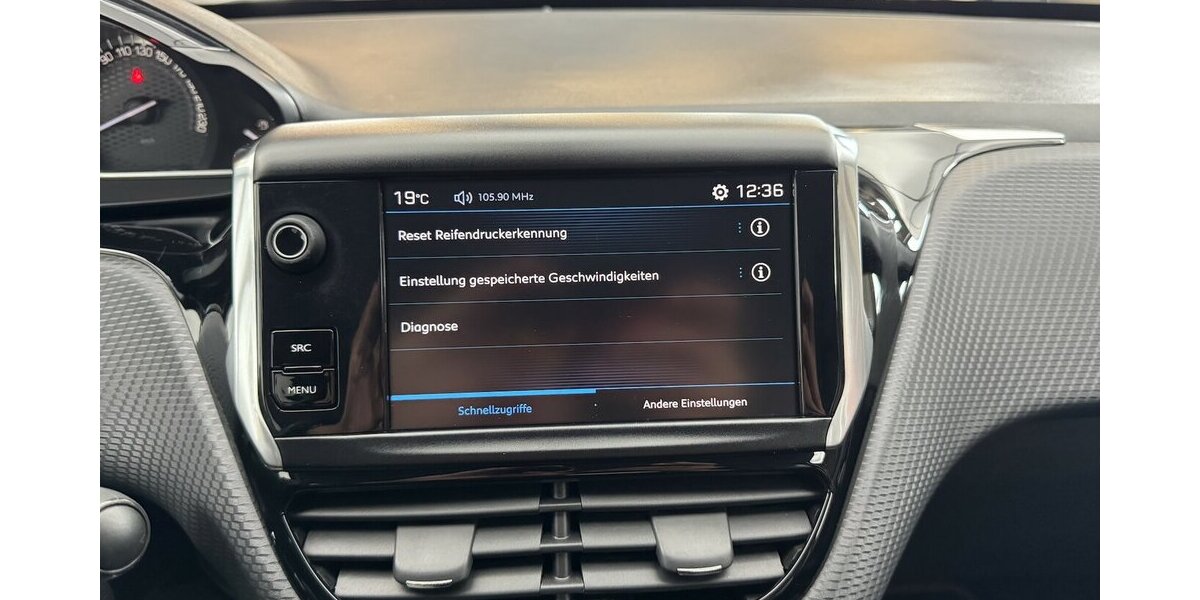 Peugeot 2008 1.2 GT-Line Automatik Sitzheizung Carplay 120.782 km 11.870 &euro; Lich 35423