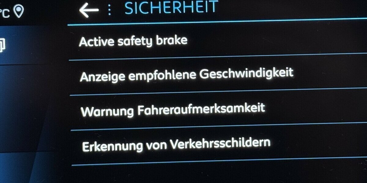 Peugeot 5008 GT 180 Blue HDi EAT8 1.Hand Nachtsicht 31.700 km 33.900 &euro; Lich 35423
