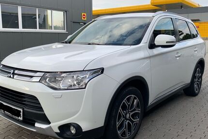 Mitsubishi Outlander 127.779 km 12.995 &euro; Friedberg 61169