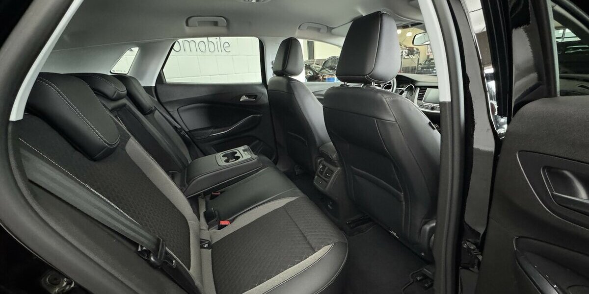 Opel Grandland 1.2 Turbo Innovation Navi Winterpaket 65.200 km 11.999 &euro; Lich 35423