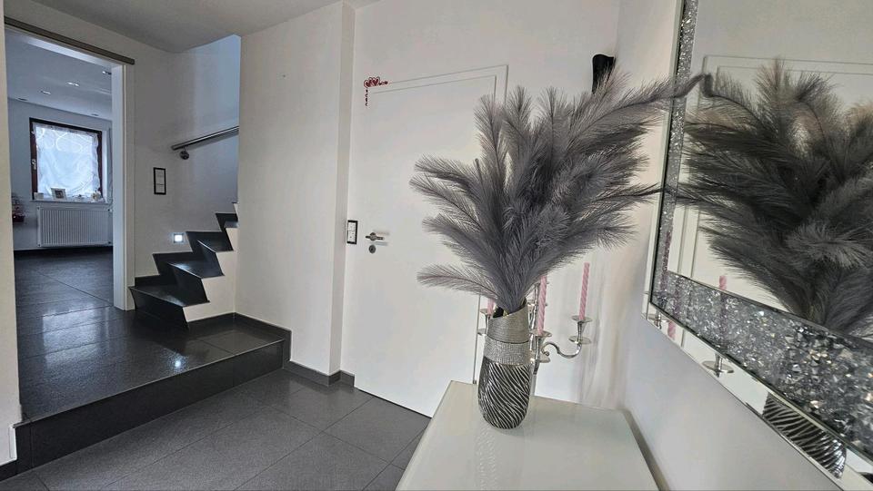 Einfamilienhaus Lich - 5 Zimmer, 150 m&sup2;, 350.000&euro; | Angebot:25286994