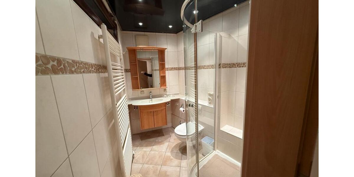 Einfamilienhaus Aßlar - 3 Zimmer, 140 m&sup2;, 1.300&euro; | Angebot:25810665