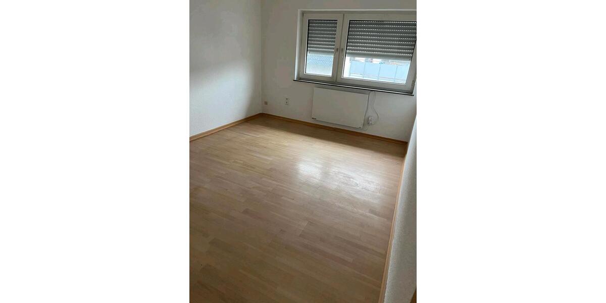 Etagenwohnung Marburg - 3 Zimmer, 90 m&sup2;, 800&euro; | Angebot:25650724