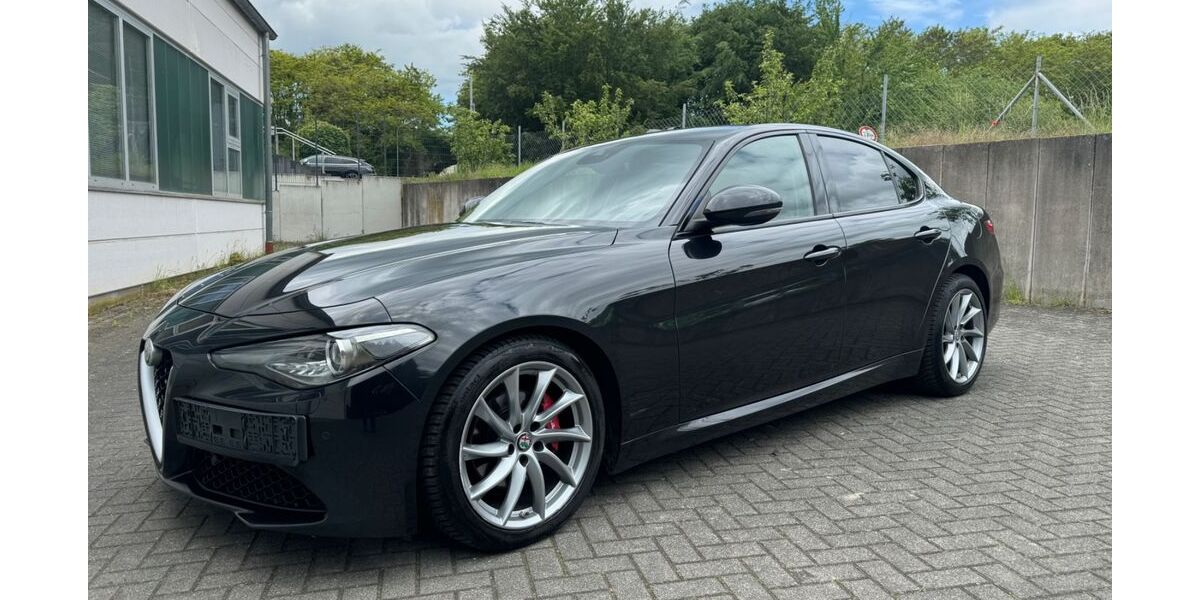 Alfa Romeo Giulia 179.000 km 12.999 &euro; Wettenberg 35435