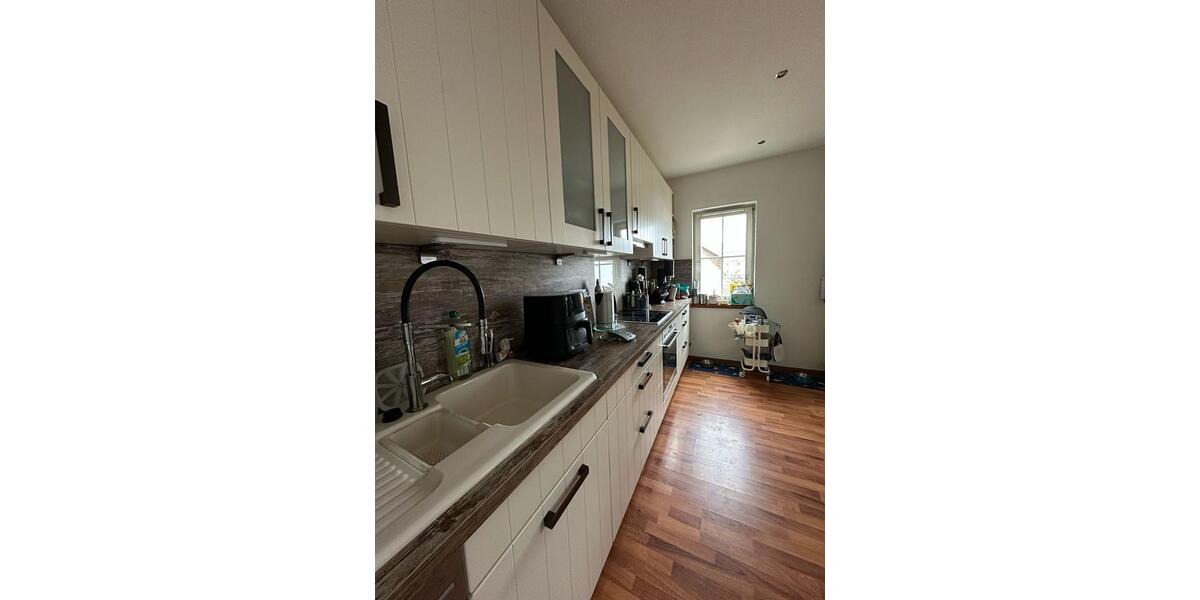 Etagenwohnung Ehringshausen - 3 Zimmer, 103 m&sup2;, 1.050&euro; | Angebot:25416527