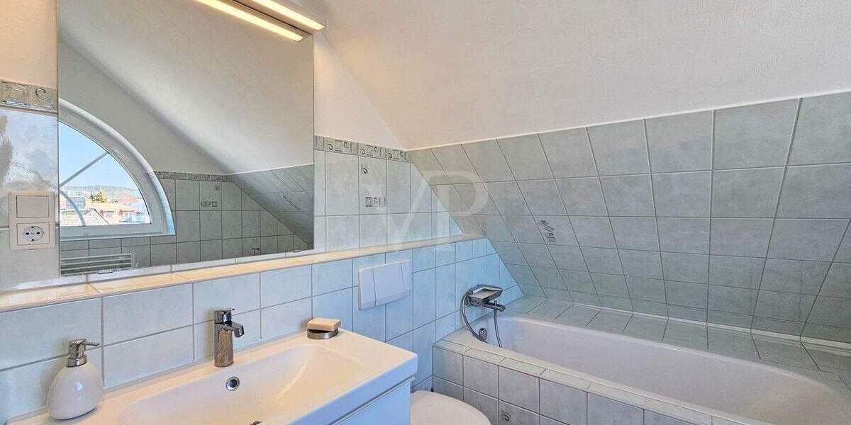 Etagenwohnung Usingen - 4 Zimmer, 93 m&sup2;, 299.000&euro; | Angebot:25695534