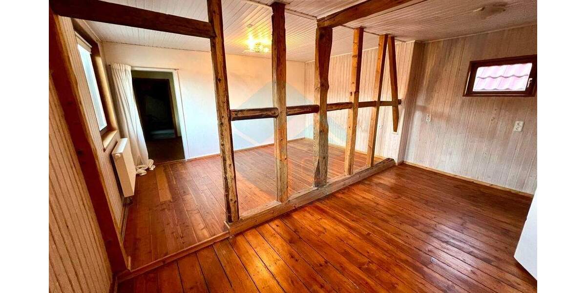 Einfamilienhaus Butzbach / Hoch-Weisel Hoch-Weisel - 5 Zimmer, 129 m&sup2;, 179.000&euro; | Angebot:25734438