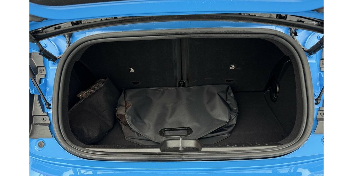 Abarth 500C -e Cabrio Scorpionissima TURISMO 42 kWh 23.700 km 26.620 &euro; Lich 35423