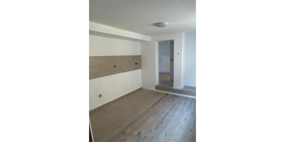 Etagenwohnung Buseck - 2.5 Zimmer, 82 m&sup2;, 1.135&euro; | Angebot:25343849