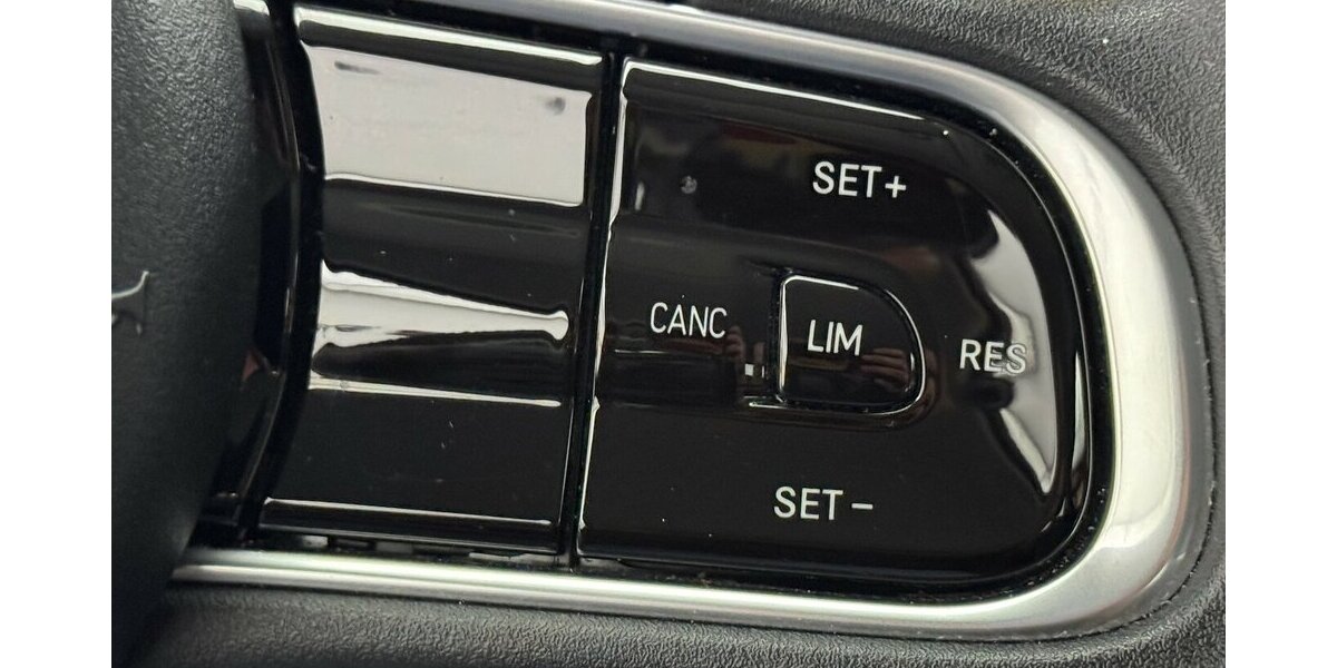 Fiat 500e Action CarPlay Android Automatik 1.Hand 18.400 km 13.440 &euro; Lich 35423