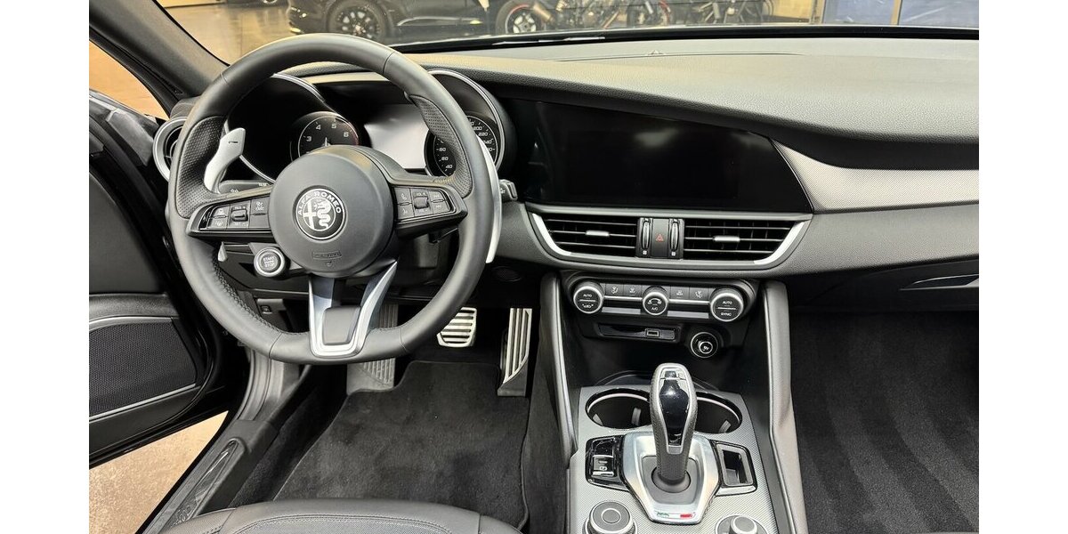 Alfa Romeo Giulia 2.0 Sprint Turbo 16V Xenon Leder Carplay 23.400 km 27.940 &euro; Lich 35423