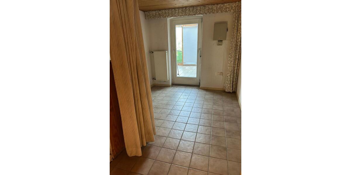 Einfamilienhaus Sinn - 7 Zimmer, 121 m&sup2;, 119.000&euro; | Angebot:25979739