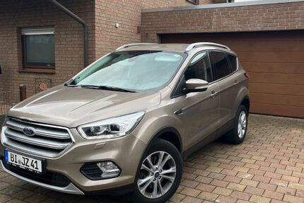 Ford Kuga 88.000 km 17.300 &euro; Marburg 35037
