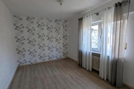 Wohnung Mittenaar - 4.5 Zimmer, 113 m&sup2;, 1.000&euro; | Angebot:25958555