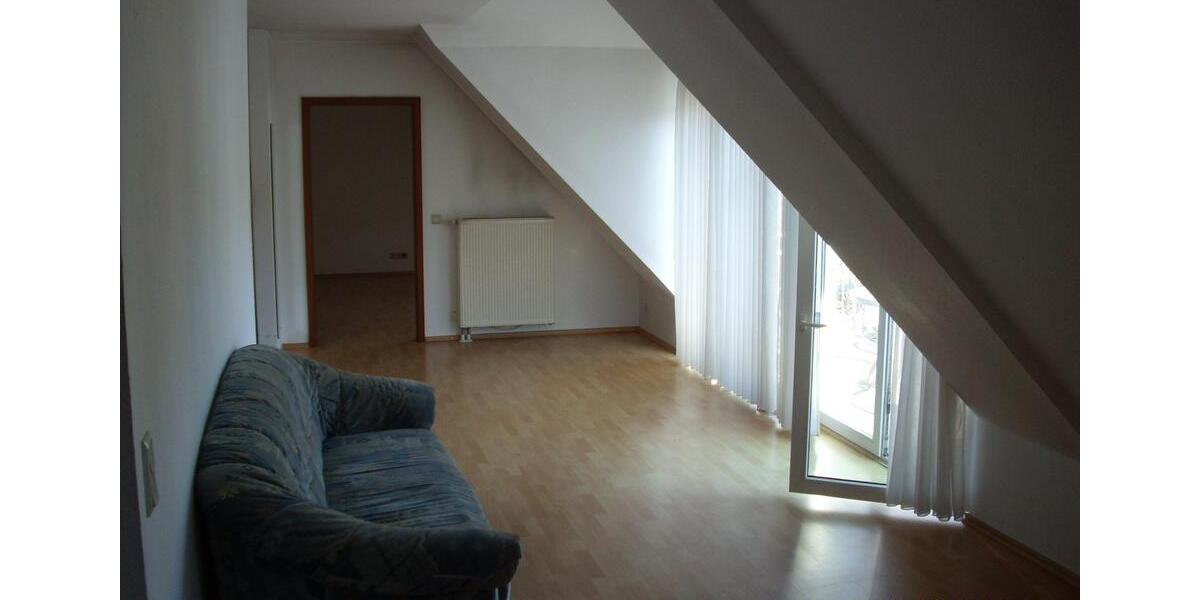Dachgeschoßwohnung Aßlar - 2 Zimmer, 70 m&sup2;, 600&euro; | Angebot:26654351