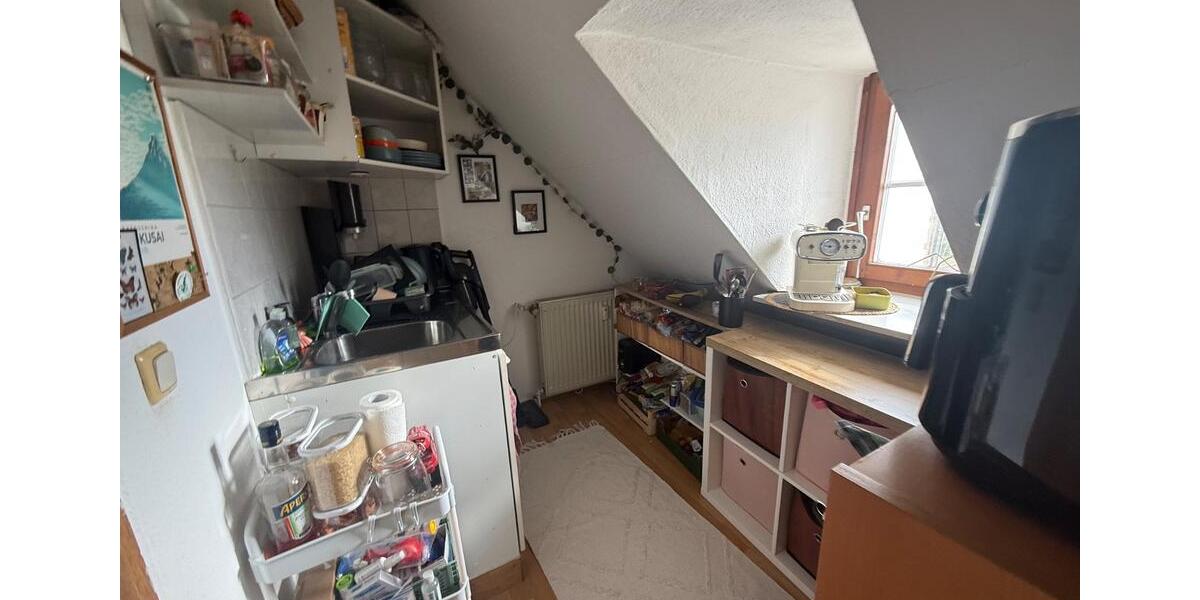 Dachgeschoßwohnung Marburg - 1 Zimmer, 25 m&sup2;, 410&euro; | Angebot:26674172