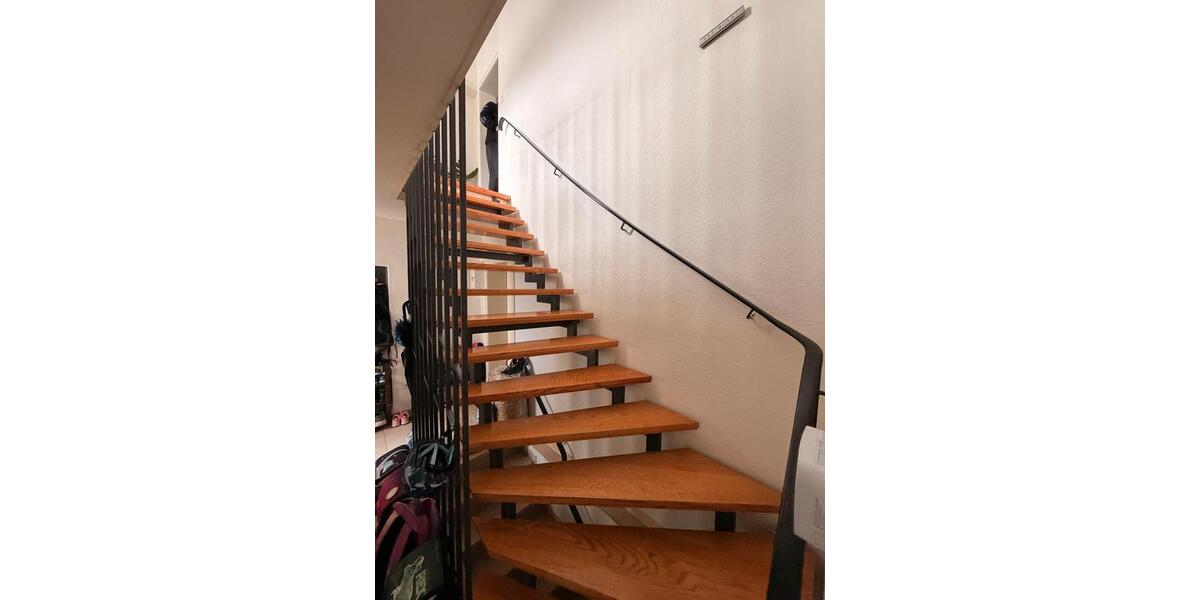 Etagenwohnung Pohlheim - 5 Zimmer, 120 m&sup2;, 1.400&euro; | Angebot:25945226