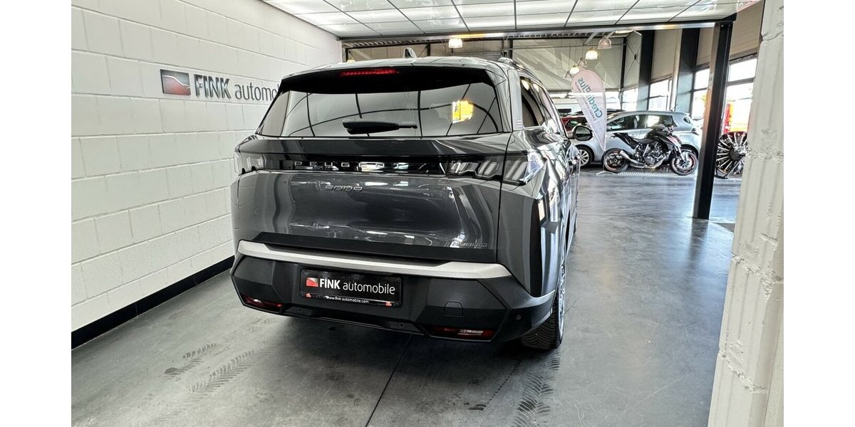 Peugeot 5008 145 Mild Hybrid Allure7 Sitzer LED CAM 30.800 km 27.320 &euro; Lich 35423