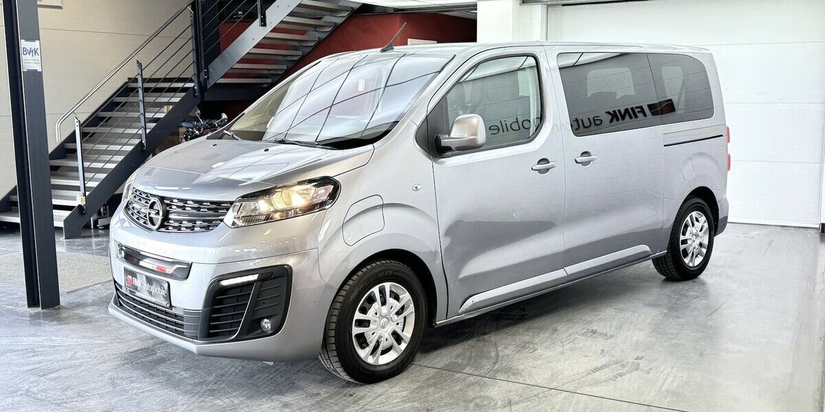 Opel Zafira Life -e Selection M 75kWh 9 Sitzer CAM 29.800 km 31.990 &euro; Lich 35423