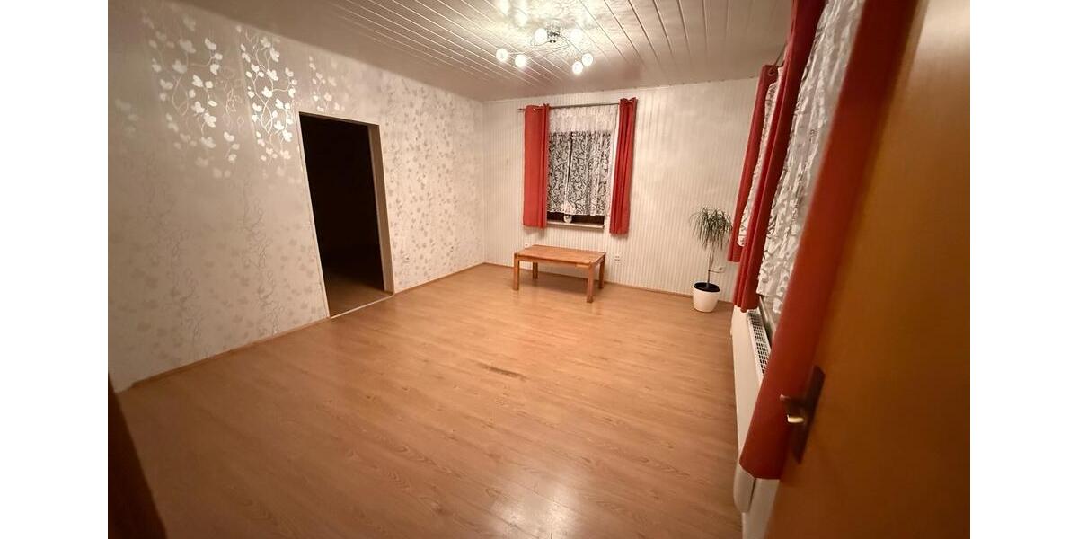 Einfamilienhaus Aßlar - 3 Zimmer, 140 m&sup2;, 1.100&euro; | Angebot:25810665