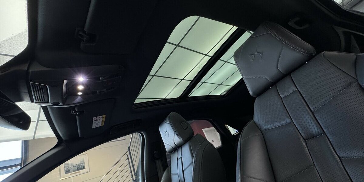 DS Automobiles DS7 Blue HDI 130 Étoile LED Nachtsicht Pano 32.400 km 29.170 &euro; Lich 35423