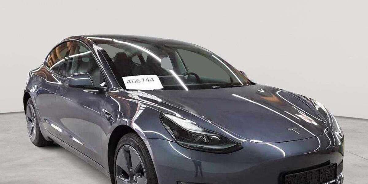Tesla Model 3 30.560 km 29.290 &euro; Fernwald-Steinbach 35463